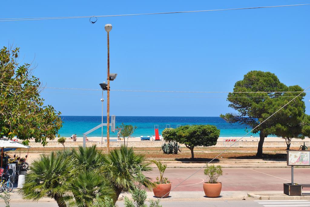 Il Rifugio Di Hazel Bed and Breakfast San Vito Lo Capo Rum bild